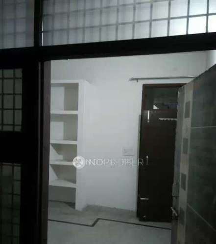 1 RK Flat In Standalone Building  for Rent  In Sector 8 