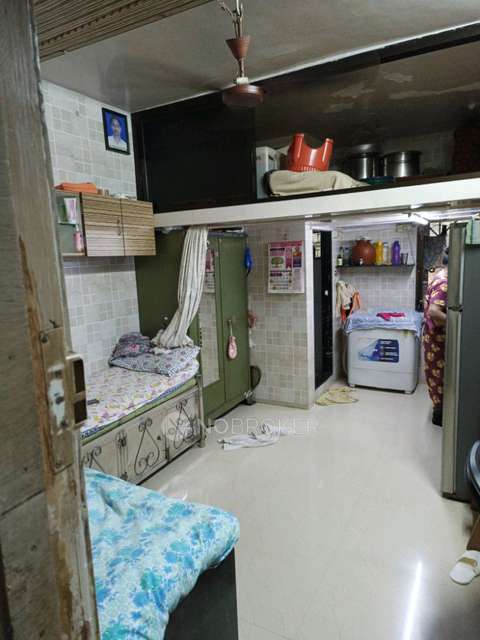 1 RK Flat In Sankalp Siddhi Building, Grant Road For Sale  In Grant Road