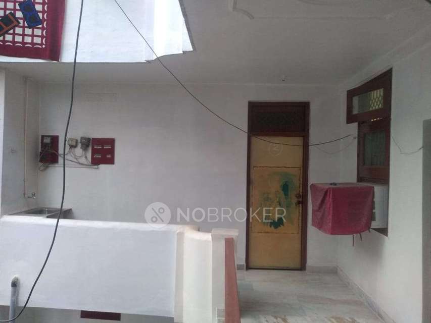 1 RK House for Rent  In  Sector 41