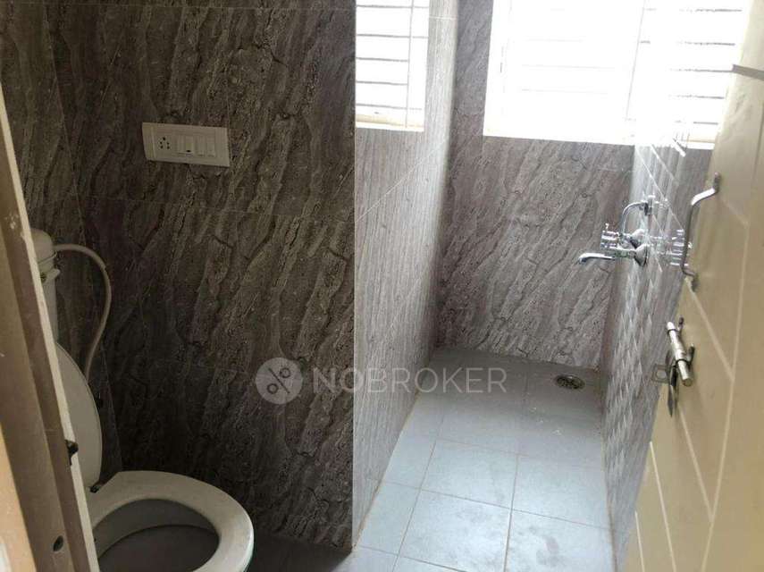 4+ BHK House For Sale  In Jakkuru