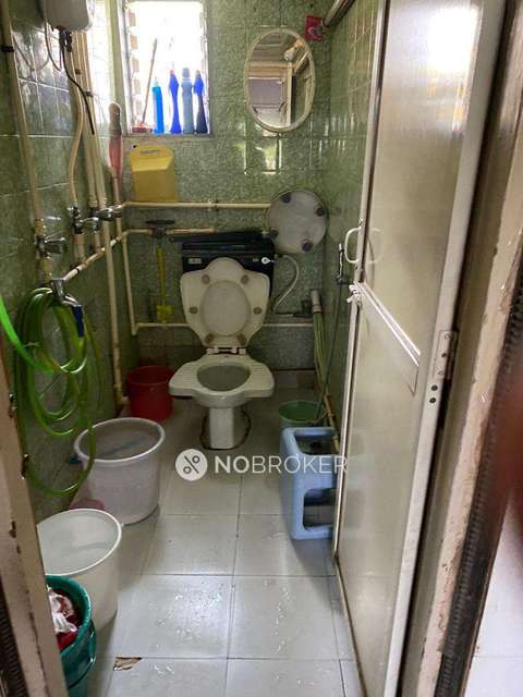 2 BHK Flat In Yashada Chs For Sale  In Santacruz East