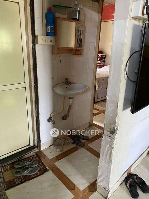 2 BHK Flat In Yashada Chs For Sale  In Santacruz East