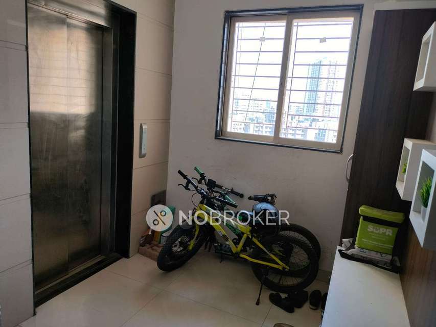 2 BHK Flat In Westend Heights For Sale  In Dahanukar Wadi, Kandivali West