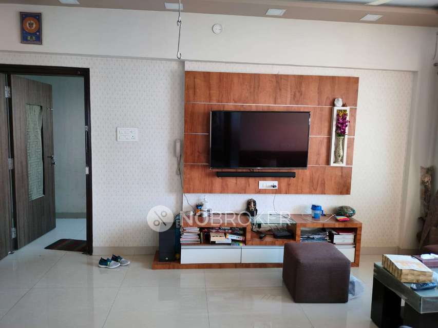 2 BHK Flat In Westend Heights For Sale  In Dahanukar Wadi, Kandivali West