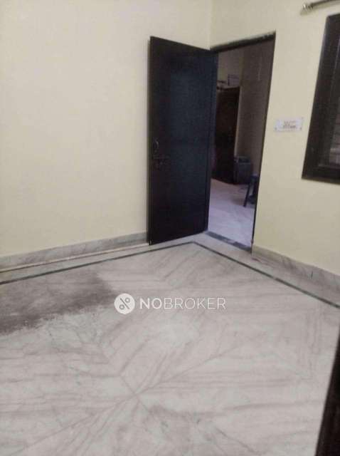 2 BHK Flat In Standalone Building  For Sale  In Shastri Nagar