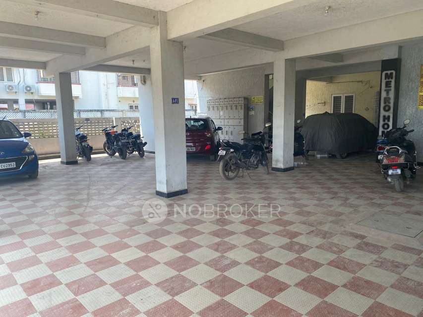 2 BHK Flat In Metro Thangamayl For Sale  In Madipakkam