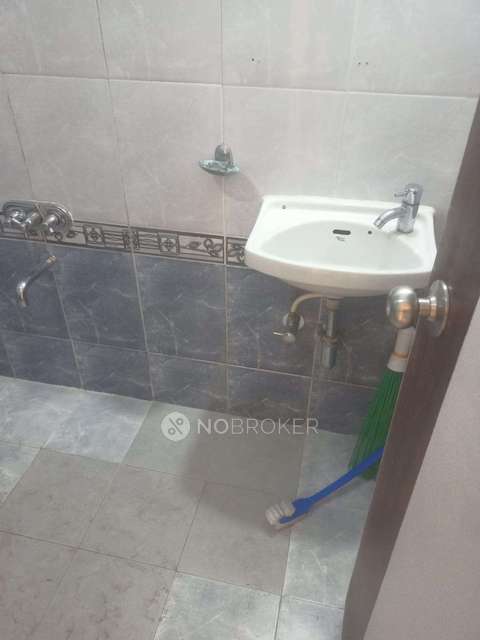 3 BHK Flat In Standalone Building  For Sale  In Mulund