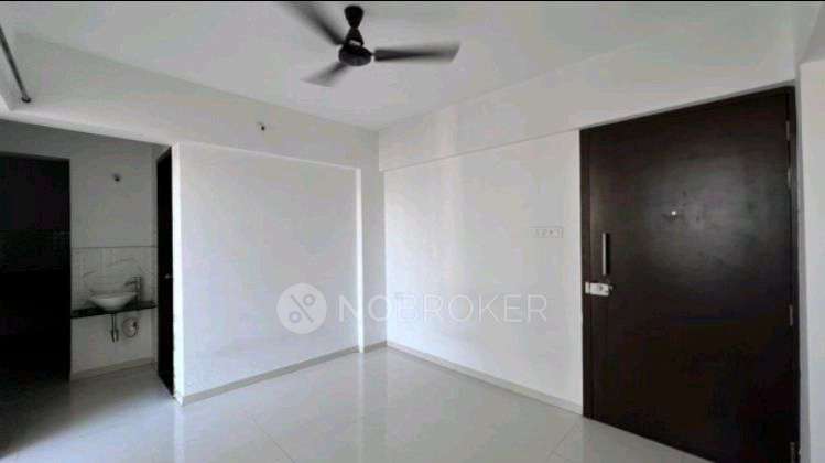 1 BHK Flat In Majestique Aqua for Rent  In Fursungi
