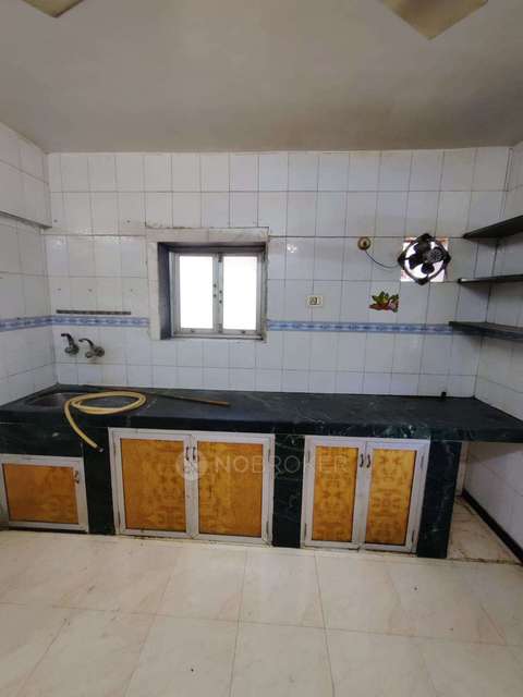 1 BHK Flat In Friendship Building For Sale  In Kurla West