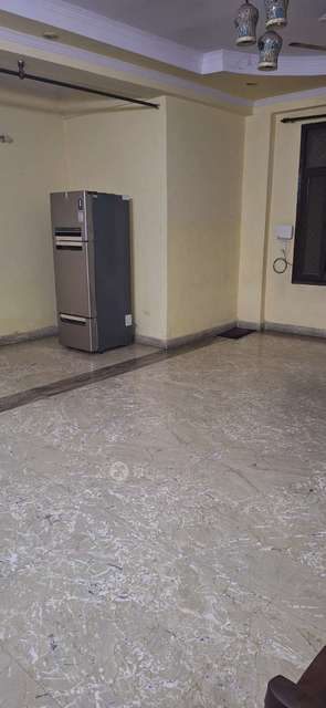 2 BHK Flat In Bankey Bihari Kunj For Sale  In Shalimar Garden