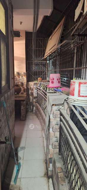 2 BHK Flat In Bankey Bihari Kunj For Sale  In Shalimar Garden