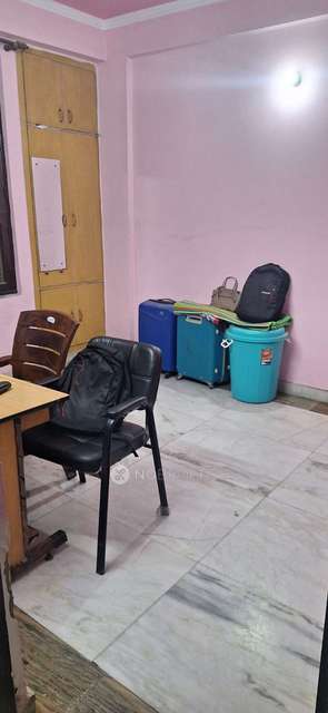 2 BHK Flat In Bankey Bihari Kunj For Sale  In Shalimar Garden