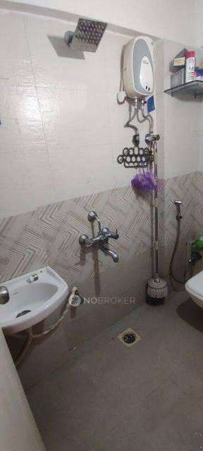 1 BHK Flat In Kishore Niwas Apartment For Sale  In Malad East