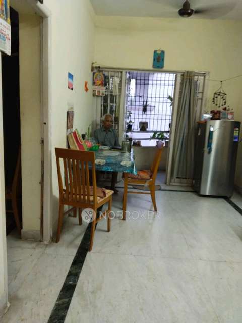 2 BHK Flat In Aarjay Santhur For Sale  In Saligramam