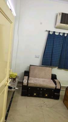 1 RK House for Rent  In Karol Bagh