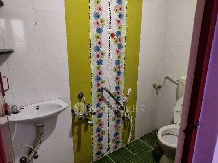 2 BHK Flat In Majestic Apartments , Moulivakkam For Sale  In 2172, Jayalakshmi Nagar, Madhanandapuram, Chennai, Tamil Nadu 600125, India