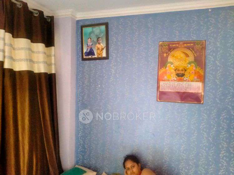 2 BHK Flat In Standalone Building  For Sale  In Rohini