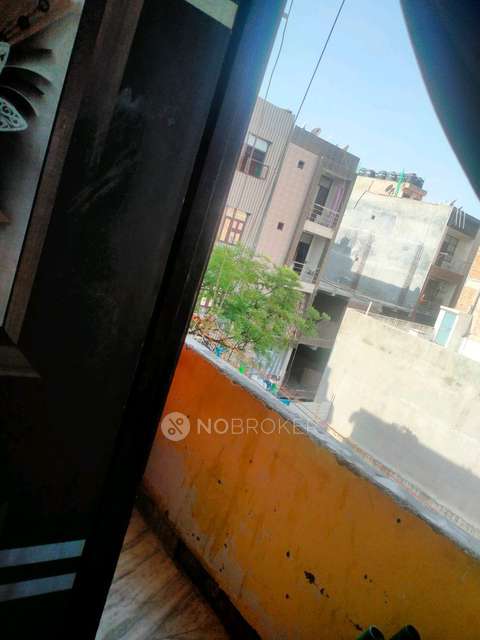 2 BHK Flat In Standalone Building  For Sale  In Rohini