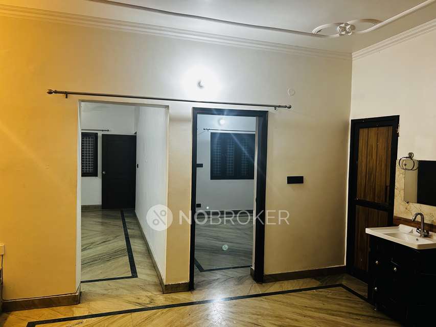 3 BHK Flat In Hig Flats for Rent  In Indirapuram