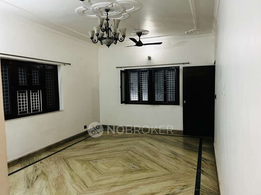 3 BHK Flat In Hig Flats for Rent  In Indirapuram