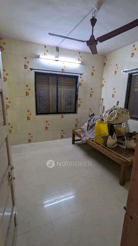 1 BHK Flat In Yashoraj Building for Rent In Pandurang Wadi