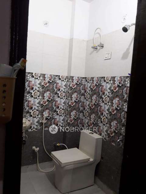 2 BHK Flat For Sale  In Mohan Garden Police Station