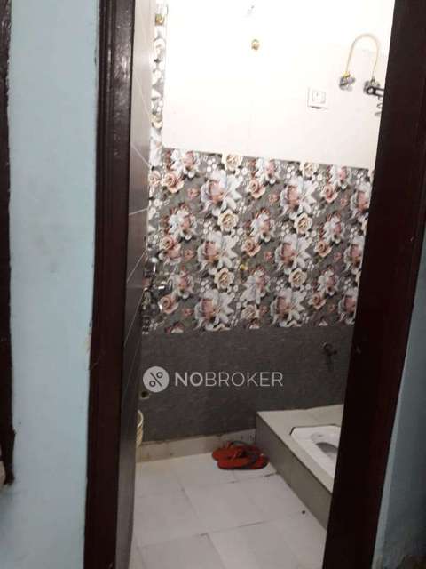2 BHK Flat For Sale  In Mohan Garden Police Station