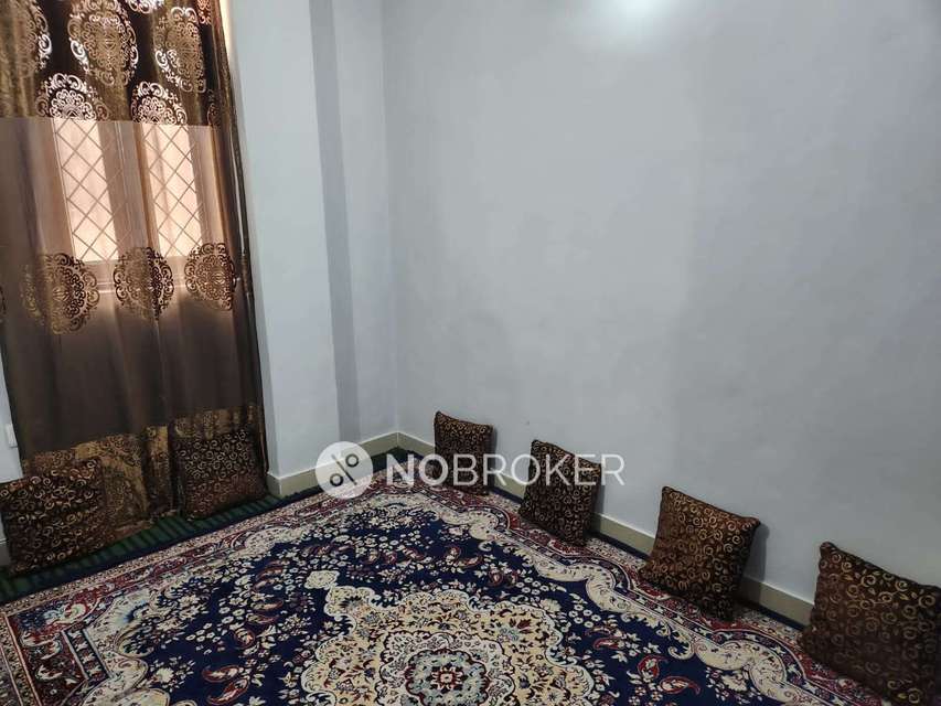 2 BHK Flat In Standalone Building  for Rent  In Okhla