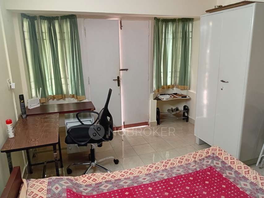 PG for Boys in Alwarpet