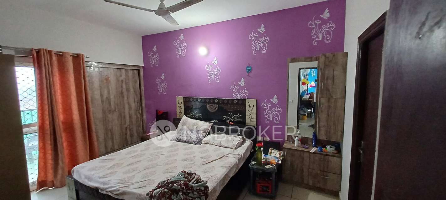 3 BHK Flat In Panchsheel Greens 1 For Sale  In Greno West