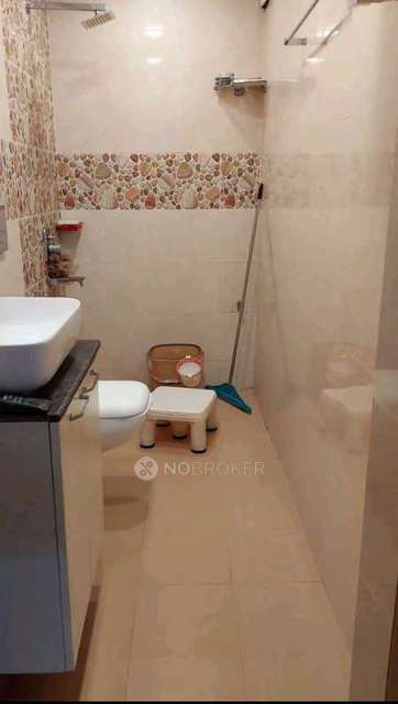 2 BHK Flat In Ekta Enclave, Peeragarhi Village For Sale  In Paschim Vihar