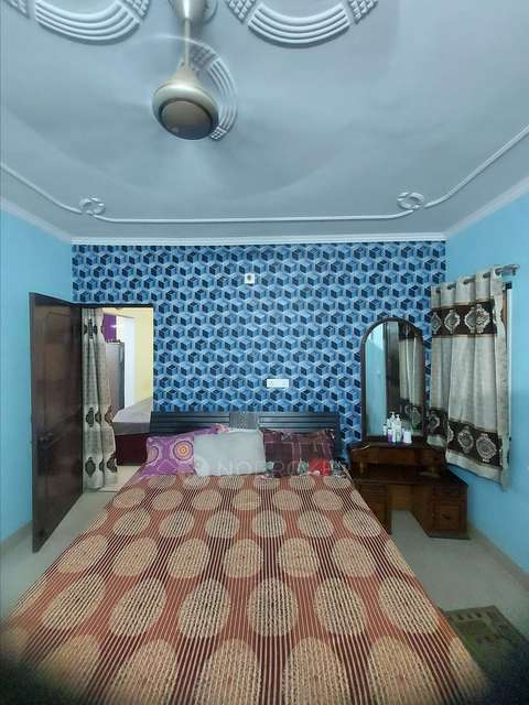 2 BHK Flat In Ekta Enclave, Peeragarhi Village For Sale  In Paschim Vihar