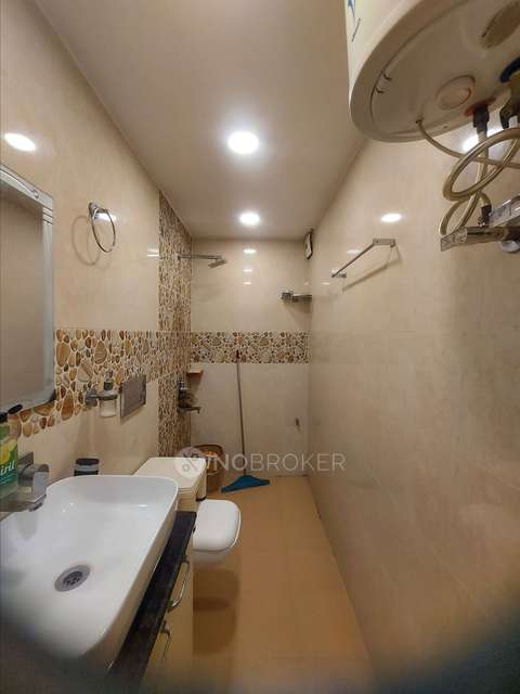 2 BHK Flat In Ekta Enclave, Peeragarhi Village For Sale  In Paschim Vihar