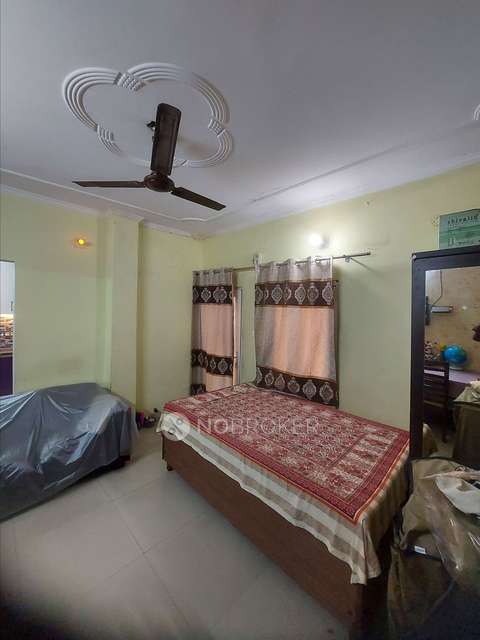 2 BHK Flat In Ekta Enclave, Peeragarhi Village For Sale  In Paschim Vihar