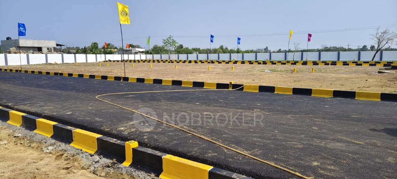 Plot For Sale  In Golden Square In Mambakkam