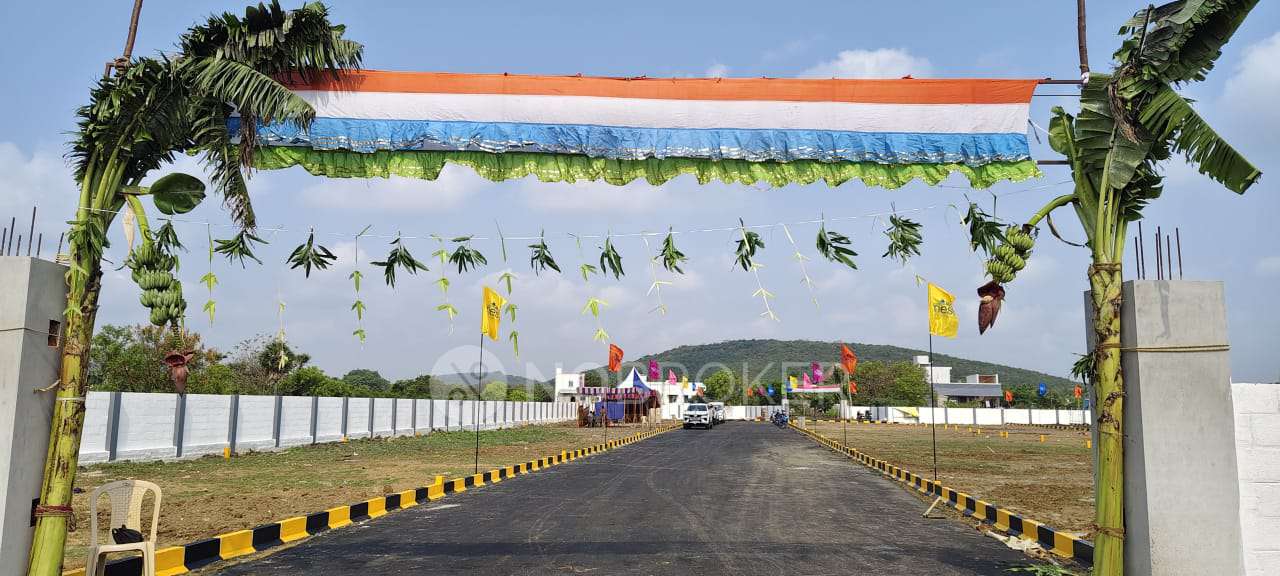 Plot For Sale  In Golden Square In Mambakkam