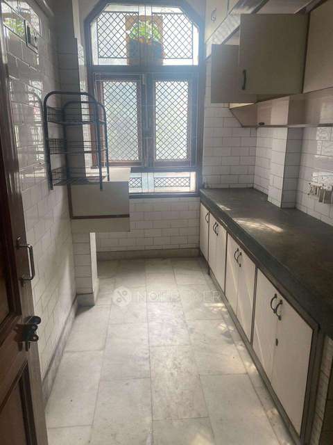 2 BHK Flat In East Punjabi Bagh Road For Sale  In East Punjabi Bagh