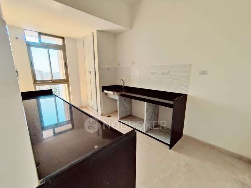 2 BHK Flat In Transcon Triumph  For Sale  In Andheri West
