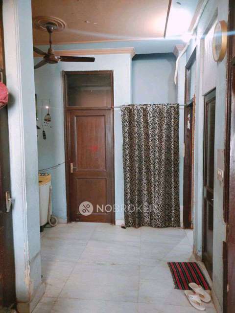 2 BHK Flat In Apartment For Sale  In Azadpur