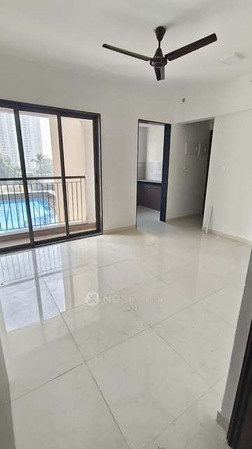 1 BHK Flat In Runwal Eirene For Sale  In  Majiwada