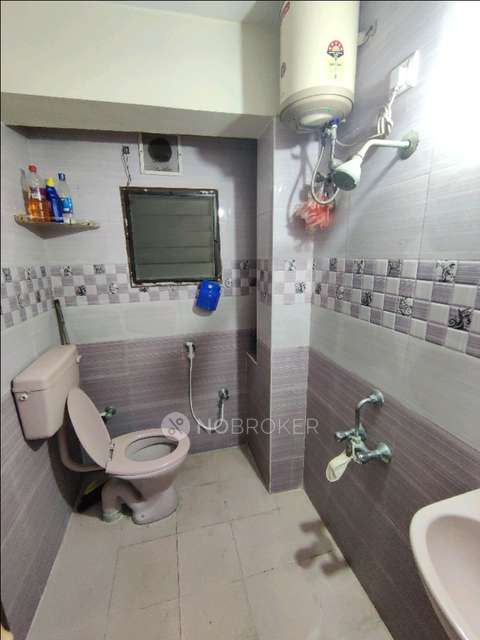 2 BHK Flat In Grandeurr Apartment For Sale  In Selaiyur