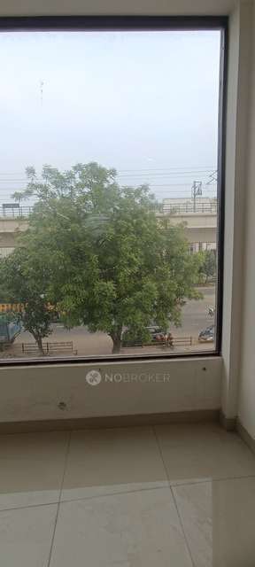 Office Space in Sector 52, Noida for Rent 
