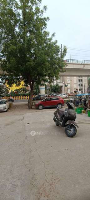 Office Space in Sector 52, Noida for Rent 