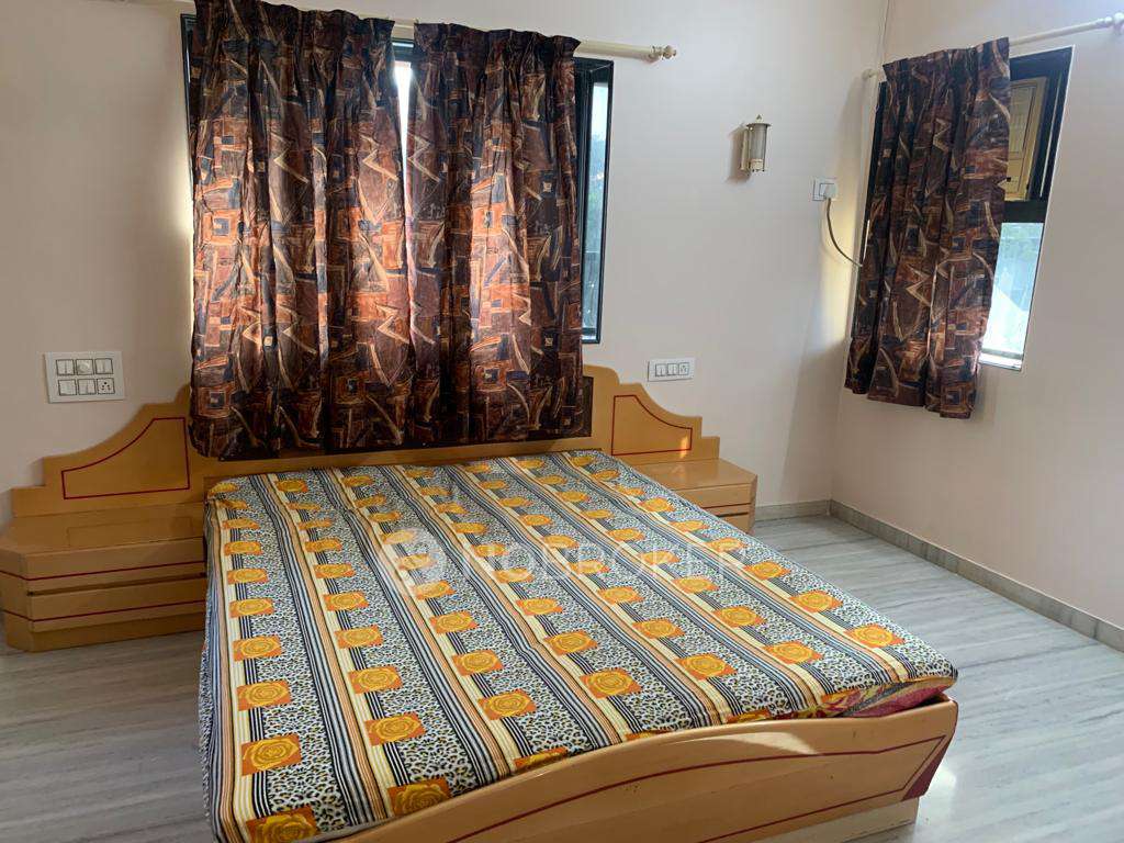 Standalone building Malad West Rent WITHOUT BROKERAGE Fully furnished