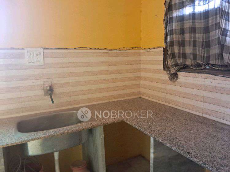 1 BHK House for Rent  In Sector 45