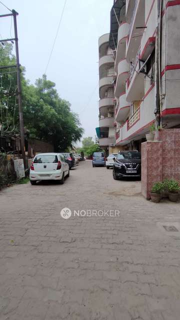 2 BHK Flat In Utc Aastha Apartment Building For Sale  In Rajendra Nagar Sahibabad