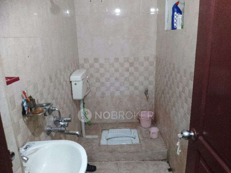 2 BHK Flat In Sri Ram Swathi Apartments For Sale  In Alkapoor Township