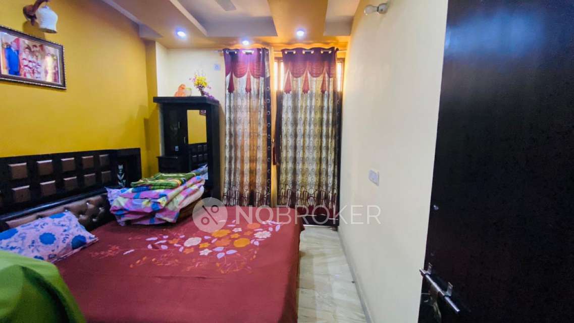 2 BHK Flat In Dr Builder For Sale  In Jitar Nagar, Krishna Nagar