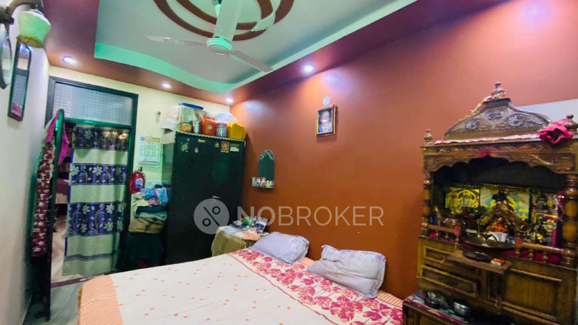 2 BHK Flat In Dr Builder For Sale  In Jitar Nagar, Krishna Nagar