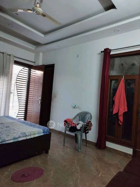4 BHK Flat In Mohan Meakin Society For Sale  In Vasundhara
